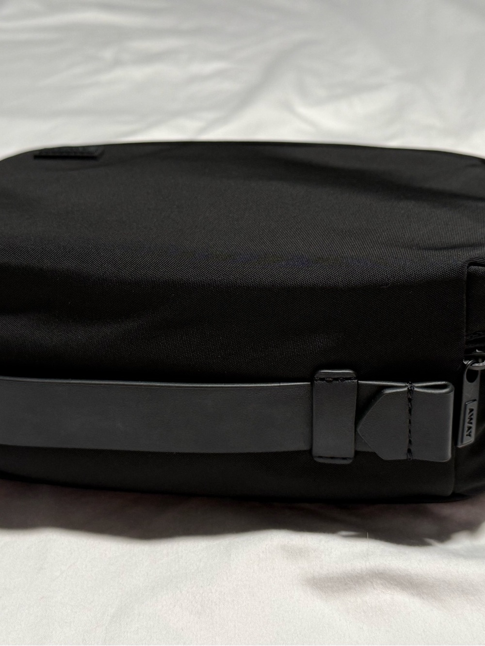 BNWT Away Travel Set Everywhere Bag Small Toiletry Bag S’well Bottle Set Black - Picture 5 of 12